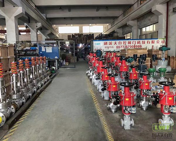 電動香蕉视频APP免费下载門車間展示